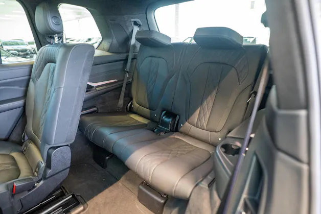 BMW X7 xDrive 48V M60i M Sport / 23" Felgen / Iconic Glow / Head-Up Display / Panorama-Schiebedach