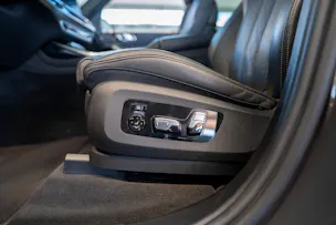 BMW X7 xDrive 48V M60i M Sport / 23" Felgen / Iconic Glow / Head-Up Display / Panorama-Schiebedach