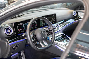 MERCEDES-BENZ AMG GT 63 S 4matic+ / Panorama-Schiebedach / Head-Up Display / Burmester