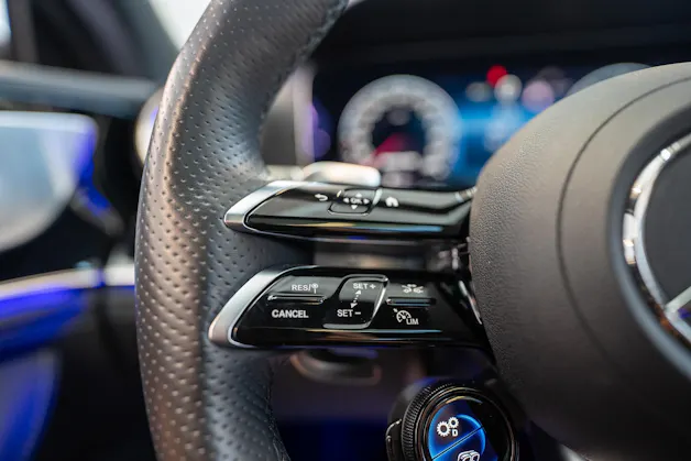 MERCEDES-BENZ AMG GT 63 S 4matic+ / Panorama-Schiebedach / Head-Up Display / Burmester