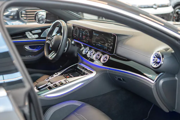MERCEDES-BENZ AMG GT 63 S 4matic+ / Panorama-Schiebedach / Head-Up Display / Burmester