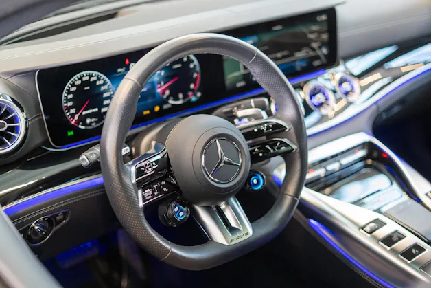 MERCEDES-BENZ AMG GT 63 S 4matic+ / Panorama-Schiebedach / Head-Up Display / Burmester
