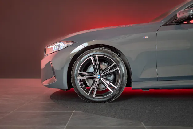 BMW 320i M Sport SAG / 360°Kamera / HeadUp / el.Heckklappe