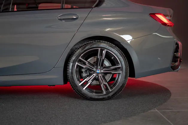 BMW 320i M Sport SAG / 360°Kamera / HeadUp / el.Heckklappe
