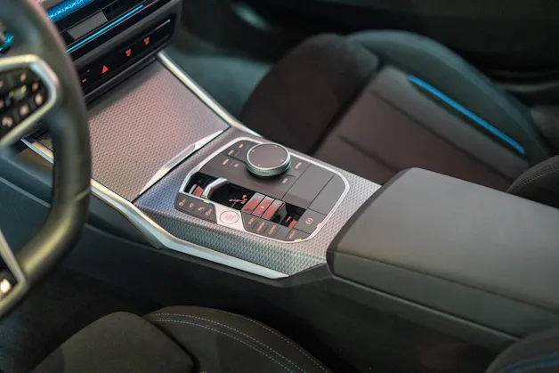 BMW 320i M Sport SAG / 360°Kamera / HeadUp / el.Heckklappe