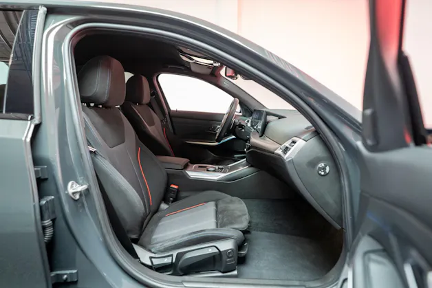BMW 320i M Sport SAG / 360°Kamera / HeadUp / el.Heckklappe
