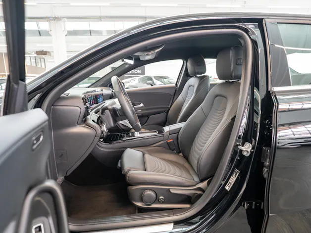 MERCEDES-BENZ A 180 Progressive Limousine / Facelift / Rückfahrkamera / Sitzheizung