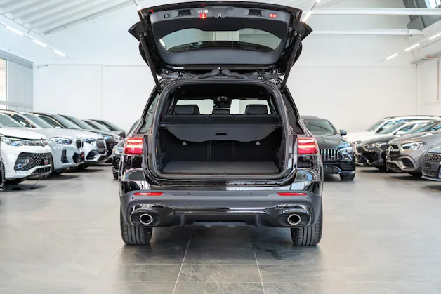 MERCEDES-BENZ GLB 35 AMG 4matic / Facelift / 360°Kamera / AHK