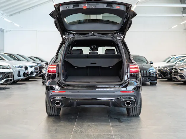 MERCEDES-BENZ GLB 35 AMG 4matic / Facelift / 360°Kamera / AHK