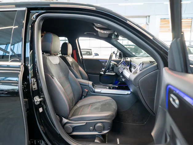 MERCEDES-BENZ GLB 35 AMG 4matic / Facelift / 360°Kamera / AHK