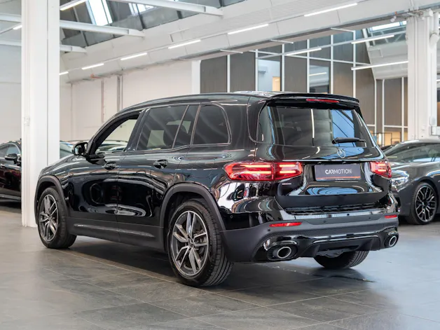 MERCEDES-BENZ GLB 35 AMG 4matic / Facelift / 360°Kamera / AHK