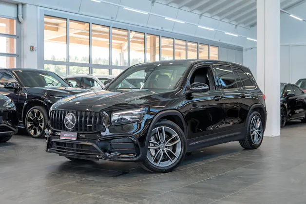 MERCEDES-BENZ GLB 35 AMG 4matic / Facelift / 360°Kamera / AHK