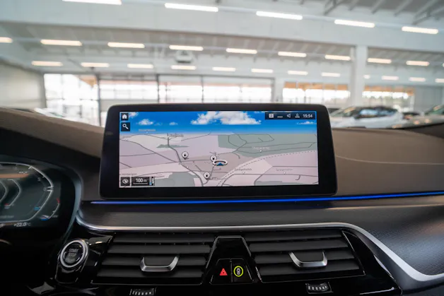 BMW 530i xDrive SAG M-Sport / Rückfahrkamera / El.Sitze / Ambientebeleuchtung