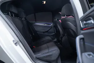 BMW 530i xDrive SAG M-Sport / Alcantara Sitze / Rückfahrkamera / El.Sitze / Ambientebeleuchtung