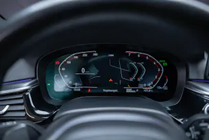 BMW 530i xDrive SAG M-Sport / Alcantara Sitze / Rückfahrkamera / El.Sitze / Ambientebeleuchtung
