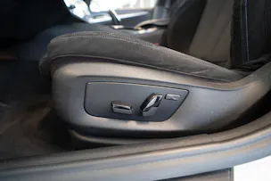 BMW 530i xDrive SAG M-Sport / Rückfahrkamera / El.Sitze / Ambientebeleuchtung