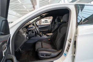 BMW 530i xDrive SAG M-Sport / Rückfahrkamera / El.Sitze / Ambientebeleuchtung