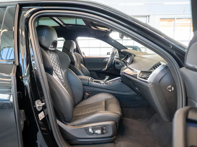 BMW X6 M Competition / Panorama / 360°Kamera / HeadUp