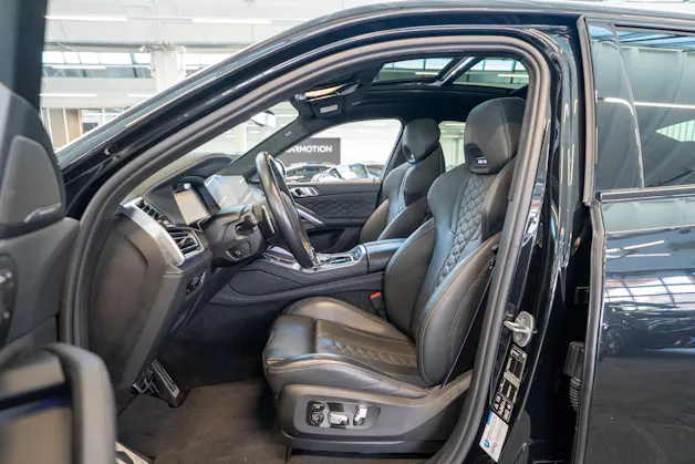BMW X6 M Competition / Panorama / 360°Kamera / HeadUp