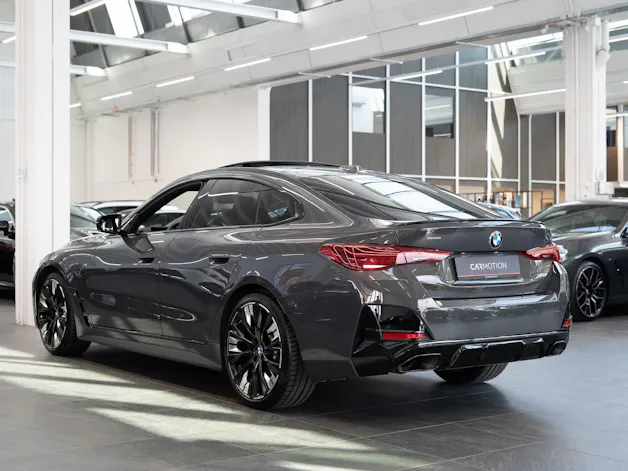 BMW M440i xDrive Gran Coupé / LCI / Panorama-Schiebedach / Head-Up Display