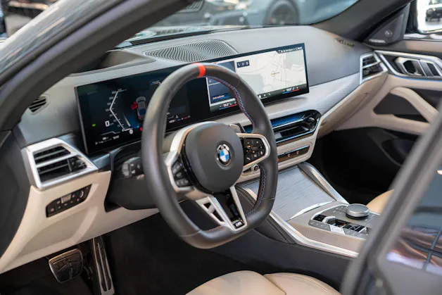 BMW M440i xDrive Gran Coupé / LCI / Panorama-Schiebedach / Head-Up Display