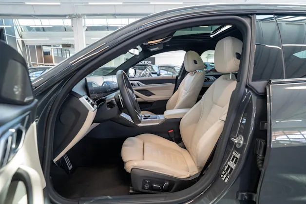 BMW M440i xDrive Gran Coupé / LCI / Panorama-Schiebedach / Head-Up Display
