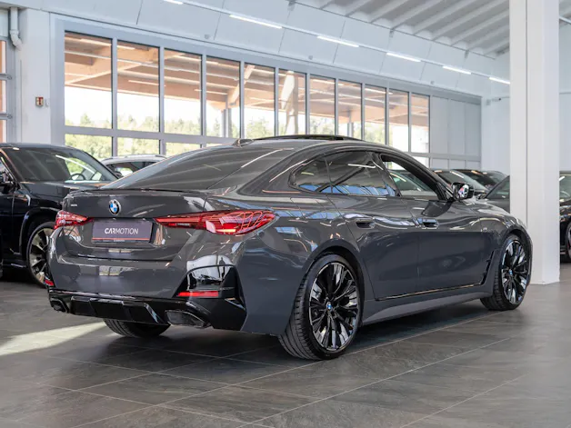 BMW M440i xDrive Gran Coupé / LCI / Panorama-Schiebedach / Head-Up Display