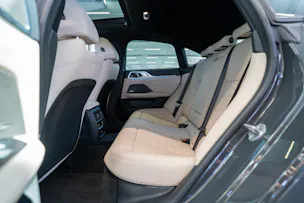 BMW M440i xDrive Gran Coupé / LCI / Panorama-Schiebedach / Head-Up Display