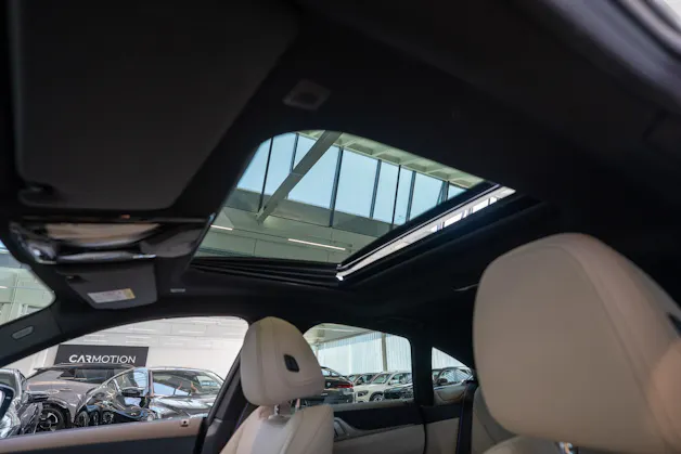 BMW M440i xDrive Gran Coupé / LCI / Panorama-Schiebedach / Head-Up Display