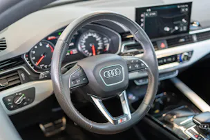 AUDI A5 Sportback 2.0 45 TFSI S Line quattro S-Tronic S-Line / 3-Zonen Klima-Automatik / Navi
