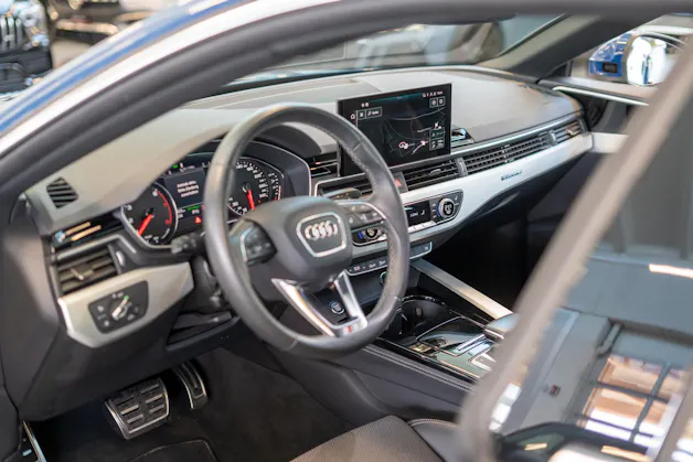 AUDI A5 Sportback 2.0 45 TFSI S Line quattro S-Tronic S-Line / 3-Zonen Klima-Automatik / Navi