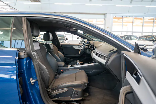 AUDI A5 Sportback 2.0 45 TFSI S Line quattro S-Tronic S-Line / 3-Zonen Klima-Automatik / Navi