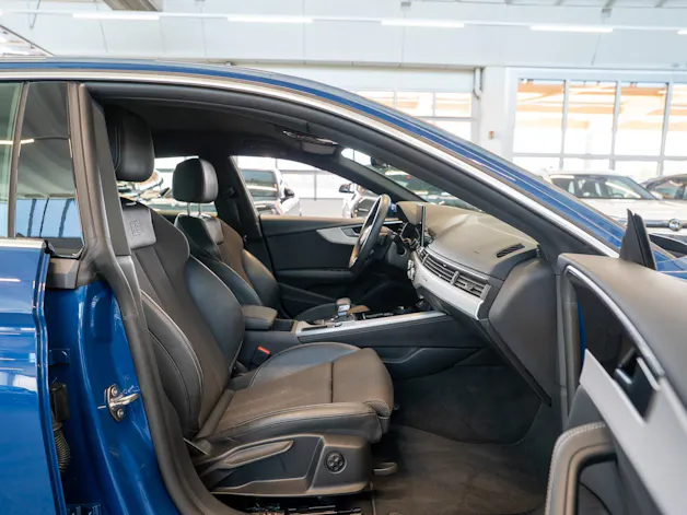 AUDI A5 Sportback 2.0 45 TFSI S Line quattro S-Tronic S-Line / 3-Zonen Klima-Automatik / Navi