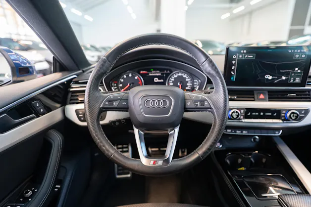 AUDI A5 Sportback 2.0 45 TFSI S Line quattro S-Tronic S-Line / 3-Zonen Klima-Automatik / Navi
