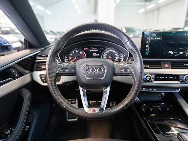 AUDI A5 Sportback 2.0 45 TFSI S Line quattro S-Tronic S-Line / 3-Zonen Klima-Automatik / Navi