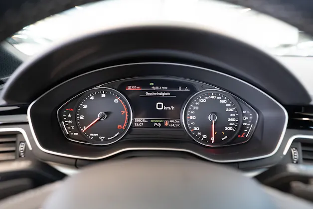 AUDI A5 Sportback 2.0 45 TFSI S Line quattro S-Tronic S-Line / 3-Zonen Klima-Automatik / Navi
