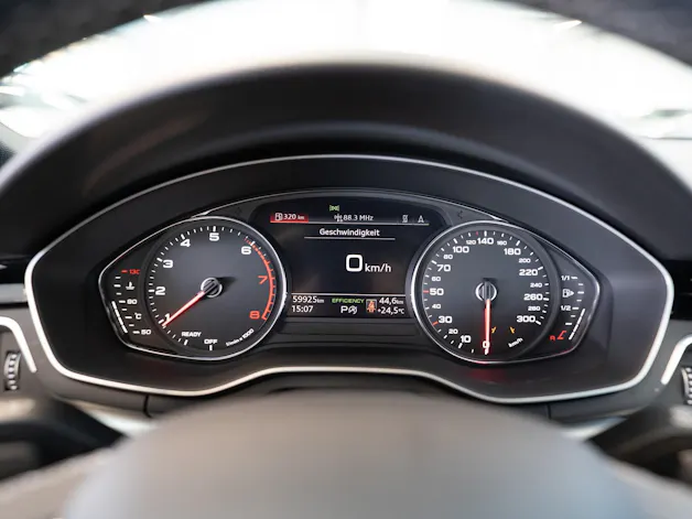 AUDI A5 Sportback 2.0 45 TFSI S Line quattro S-Tronic S-Line / 3-Zonen Klima-Automatik / Navi