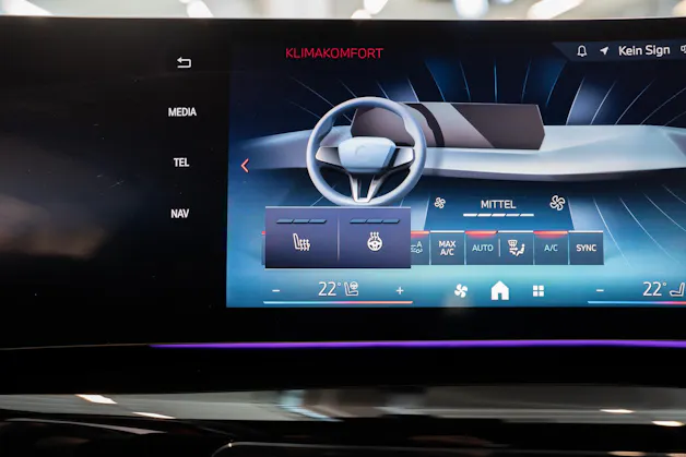 BMW X2 M35i / Iconic Glow / Head-Up Display / Harman Kardon