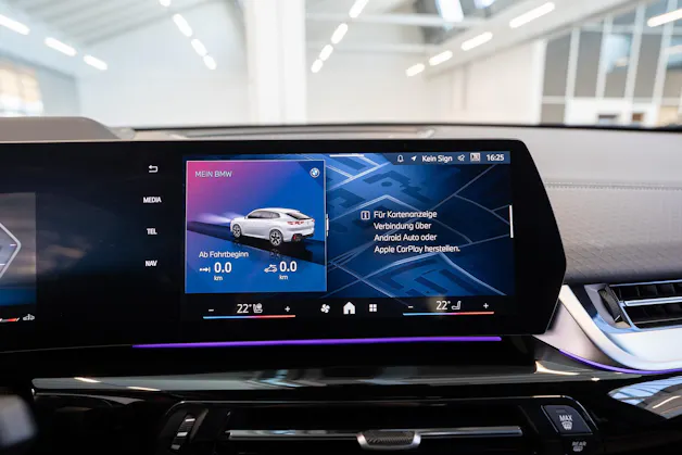 BMW X2 M35i / Iconic Glow / Head-Up Display / Harman Kardon