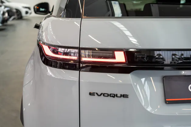 Land Rover Range Rover Evoque 2.0 D 200 Dynamic SE / Panorama / Rückfahrkamera / el.Sitze