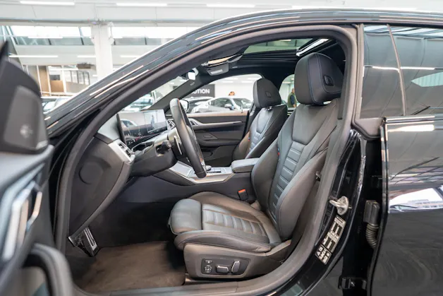 BMW M440i xDrive Gran Coupé M Sport Pro / LCI / Glasdach / 360°Kamera / HeadUp