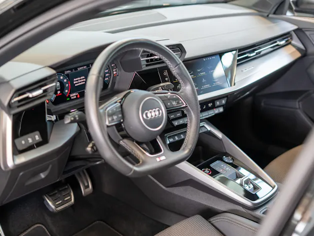 AUDI S3 Limousine 2.0 TFSI quattro S-Tronic / Virtual Cockpit / Abstand-tempomat / Sitzheizung