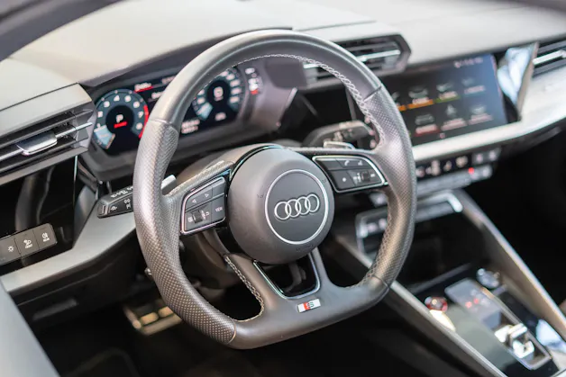 AUDI S3 Limousine 2.0 TFSI quattro S-Tronic / Virtual Cockpit / Abstand-tempomat / Sitzheizung