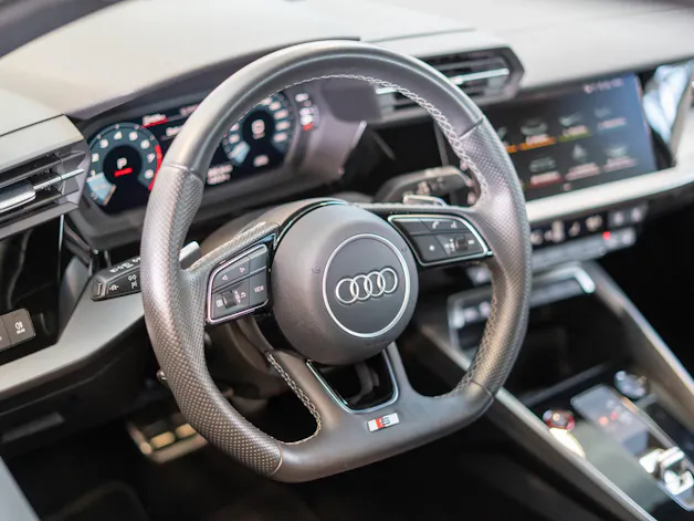 AUDI S3 Limousine 2.0 TFSI quattro S-Tronic / Virtual Cockpit / Abstand-tempomat / Sitzheizung