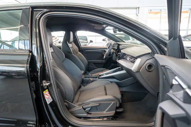 AUDI S3 Limousine 2.0 TFSI quattro S-Tronic / Virtual Cockpit / Abstand-tempomat / Sitzheizung