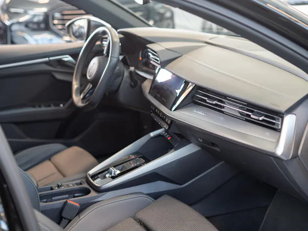 AUDI S3 Limousine 2.0 TFSI quattro S-Tronic / Virtual Cockpit / Abstand-tempomat / Sitzheizung