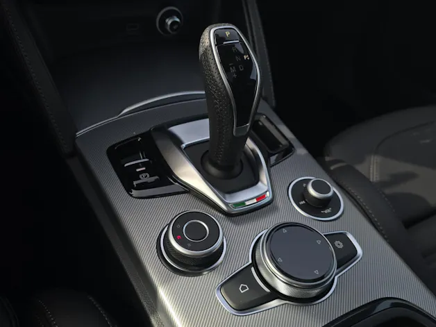 ALFA ROMEO Stelvio 2.0 Veloce Q4 AT8