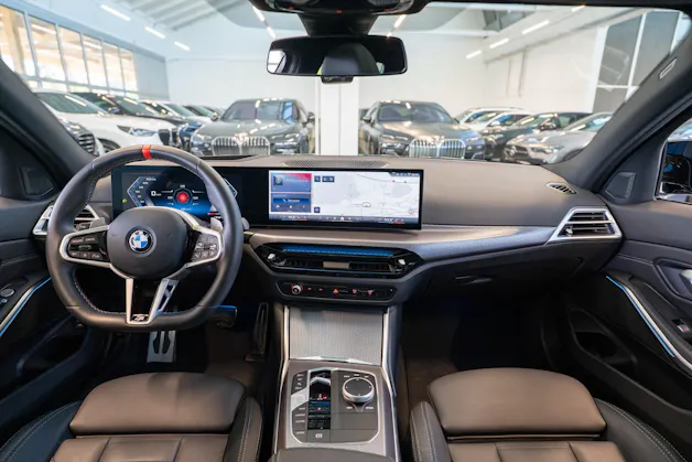 BMW M340i xDrive Touring / LCI / Panorama / 360°Kamera