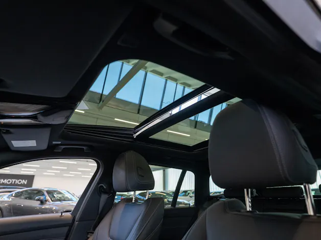 BMW M340i xDrive Touring / LCI / Panorama / 360°Kamera