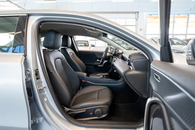 MERCEDES-BENZ A 220 Progressive 4m Limousine / Facelift / Rückfahrkamera / Sitzheizung